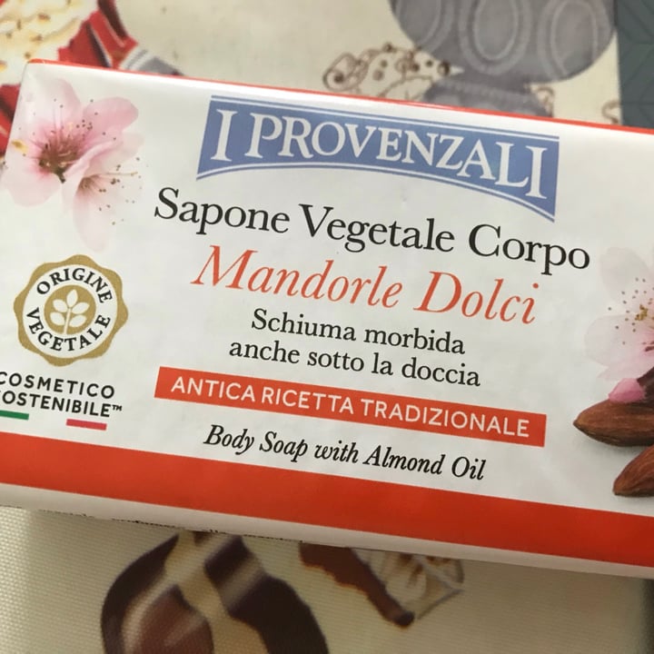 photo of I Provenzali Sapone alle mandorle dolci shared by @alessiasibi97 on  10 Aug 2021 - review