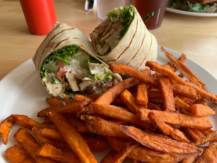 photo of The Owlery Restaurant Ranch Chicken Wrap shared by @jeremytheape on  01 May 2022 - review