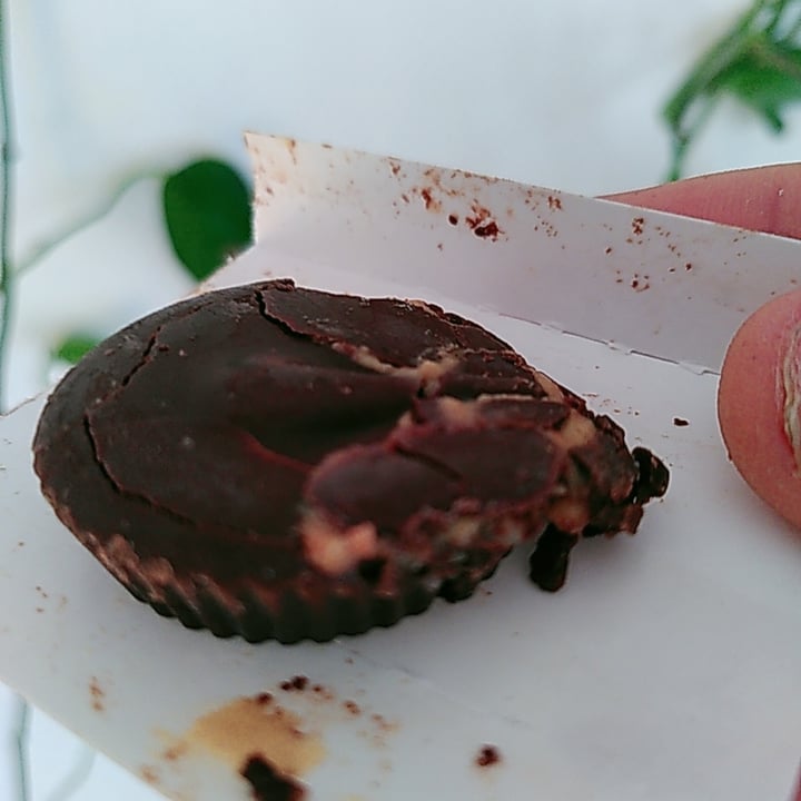 photo of UNREAL Dark Chocolate Peanut Butter Cups shared by @andras on  06 Apr 2021 - review
