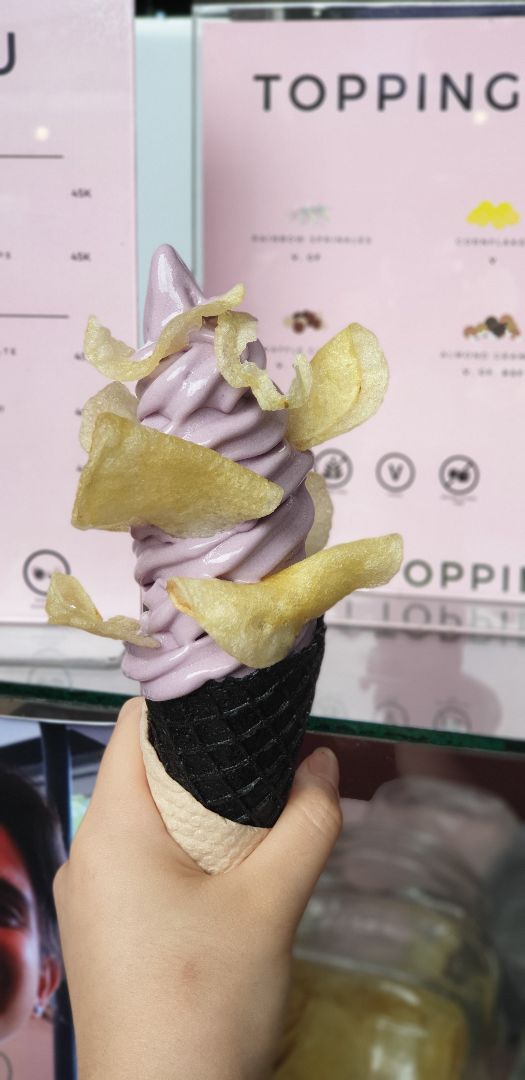 review photo of Lococo Creamery Uh Bae Crunch shared by @shehuntsveganfood on 29 Jan 2020 - review