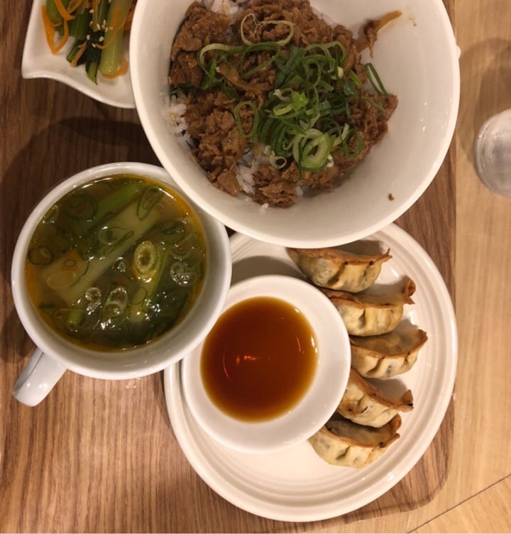 photo of T's TanTan - Tokyo Station Keiyo Street Soybean meat's beef bowl set shared by @laureguilbaud on  28 May 2020 - review