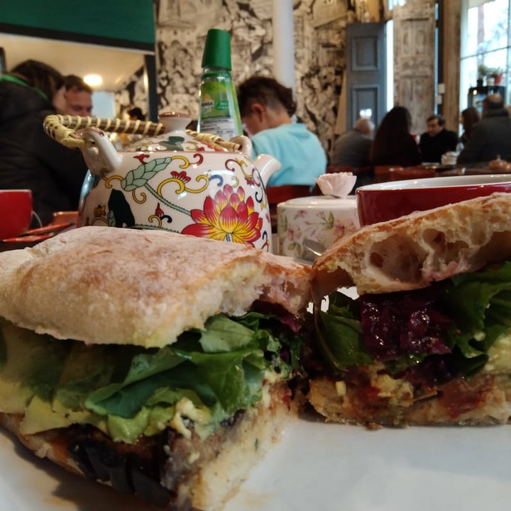 review photo of Café Entre Cerros Valparaiso Mi secreto shared by @animala on 01 Oct 2022 - review