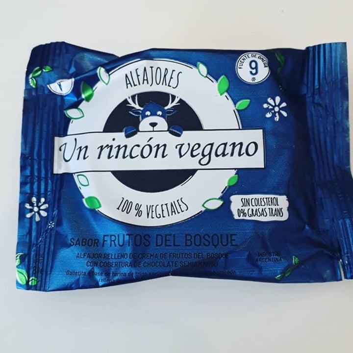 review photo of Un Rincón Vegano Alfajor de Frutos del Bosque shared by @rominap on 06 Apr 2020 - review