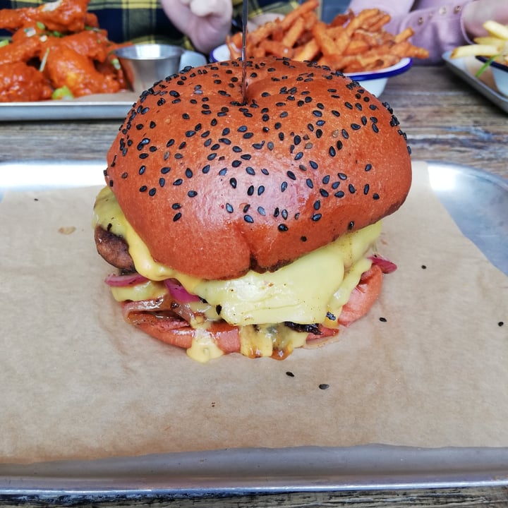 photo of BrewDog Outpost Dublin This isn't double cheeseburger shared by @alessiopucci on  15 Apr 2022 - review
