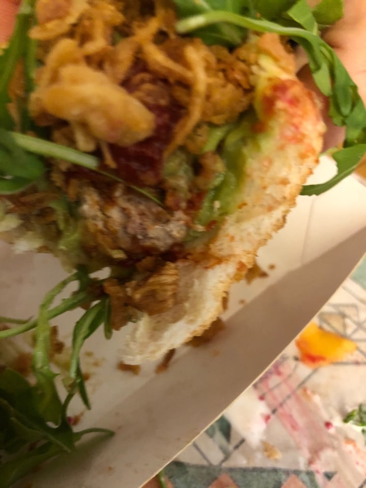 photo of La Trocadero Hot Dog Guacamole shared by @veggiesmeetsheyla on  06 Dec 2019 - review