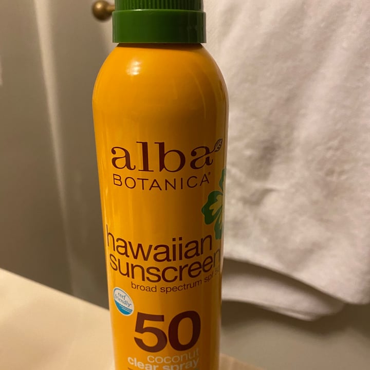 review photo of Alba Botanica Hawaiian sunscreen shared by @kelleyjhall on 13 Nov 2020 - review