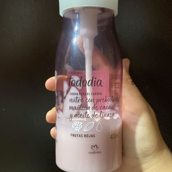 photo of Natura Crema corporal - Frutos rojos shared by @angy15 on  30 Jun 2022 - review