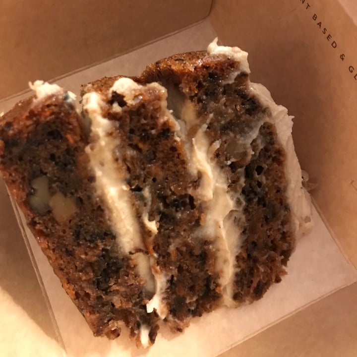 photo of Let it V - Delivery & Take Away Carrot cake shared by @candelariex on  02 Jul 2021 - review