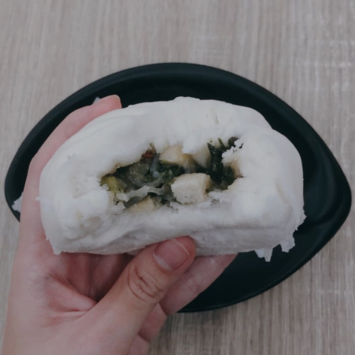 review photo of Green dot Truffle Mushroom Vegetable Bun shared by @hiiamyulin on 05 Apr 2021 - review