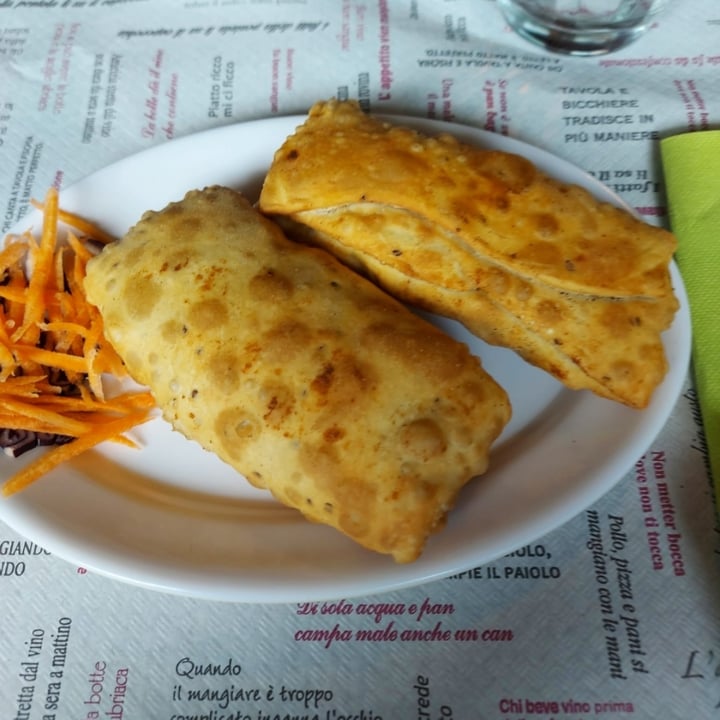 photo of Shalimar Veggie Roll shared by @si1via on  08 May 2022 - review