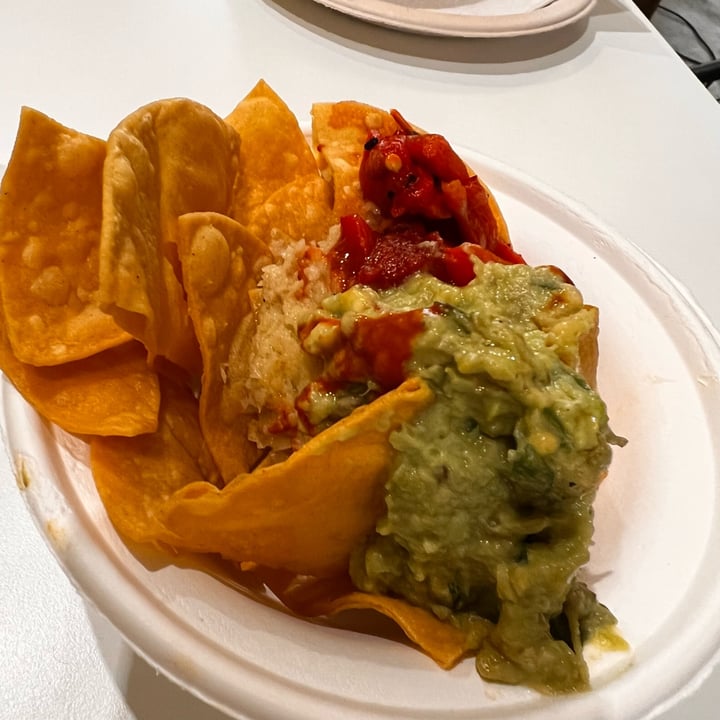 photo of Bovisa Urban Garden Vegan Nachos shared by @diventovegana on  03 Apr 2022 - review