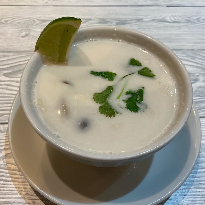 photo of Puti Vegan Cafe Vegan chicken and mushroom Tom Kha soup shared by @simonescampoli on  12 Nov 2021 - review