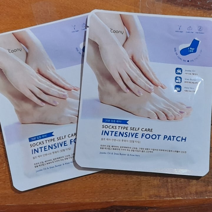 photo of Coony Korean Beauty Lab Intensive Foot Patch shared by @rocio1 on  11 Dec 2021 - review