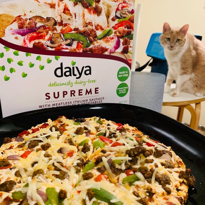 review photo of Daiya Supreme Pizza Sausage & Vegetables shared by @theeffinvegan on 02 Jan 2021 - review