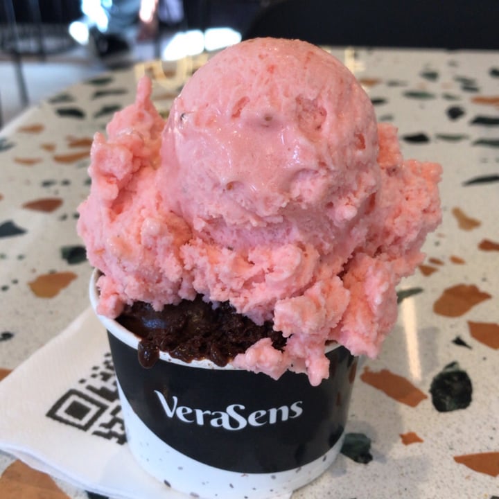review photo of Verasens Helado de chocolate de frambuesa y frutilla al agua shared by @valem19 on 21 Nov 2021 - review