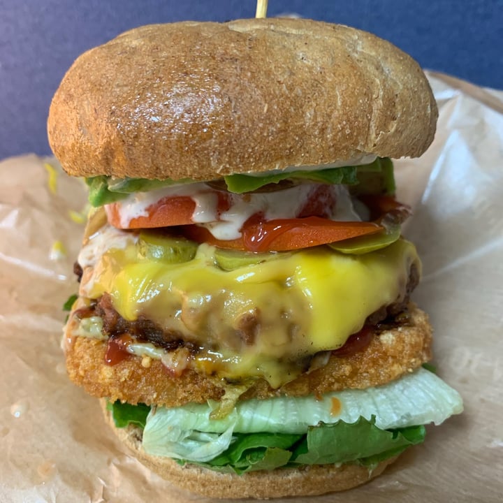 review photo of Style Vegan Wasabi Avocado Vegan Burger shared by @globalveganeats on 28 Aug 2020 - review