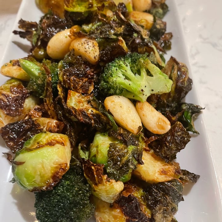 photo of Araya's Place Bellevue Fried Brussels sprouts shared by @visanqui on  08 Feb 2022 - review