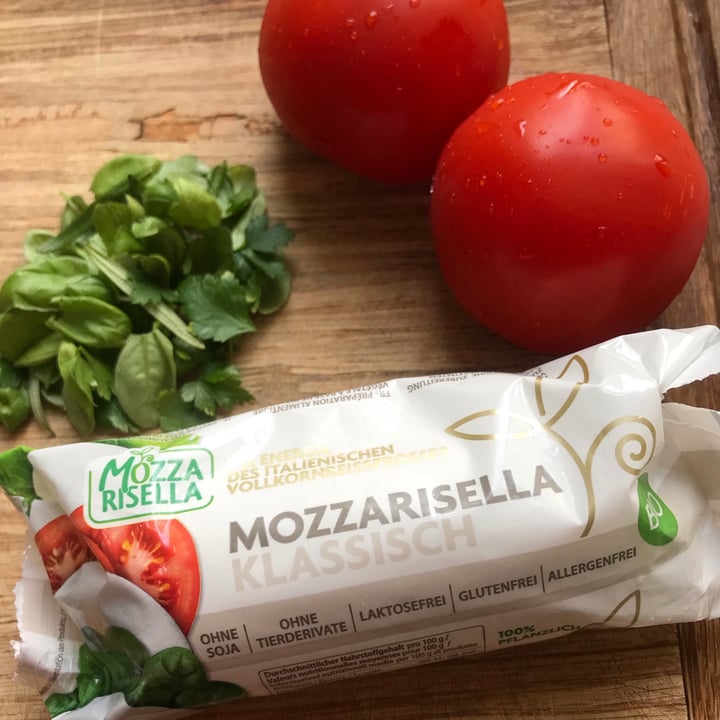 photo of Mozzarisella Mozzarisella Klassisch shared by @strawberrycow on  26 Jul 2021 - review