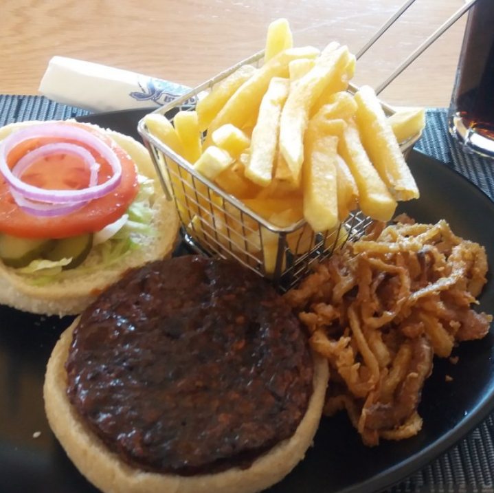 review photo of Alamo Spur Steak Ranch Vegetarian burger and fries shared by @humblebee on 25 Oct 2019 - review
