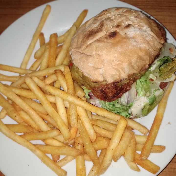 photo of JU Vegano Hamburguesa de tofu shared by @mackphiller on  27 Jun 2022 - review