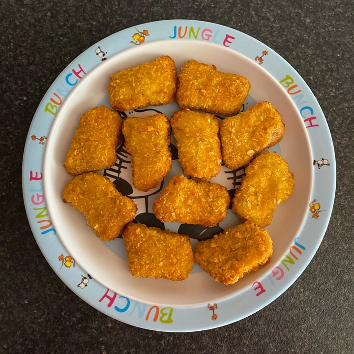 photo of Meatless Farm Chickenless nuggets shared by @veganagram on  26 Oct 2021 - review