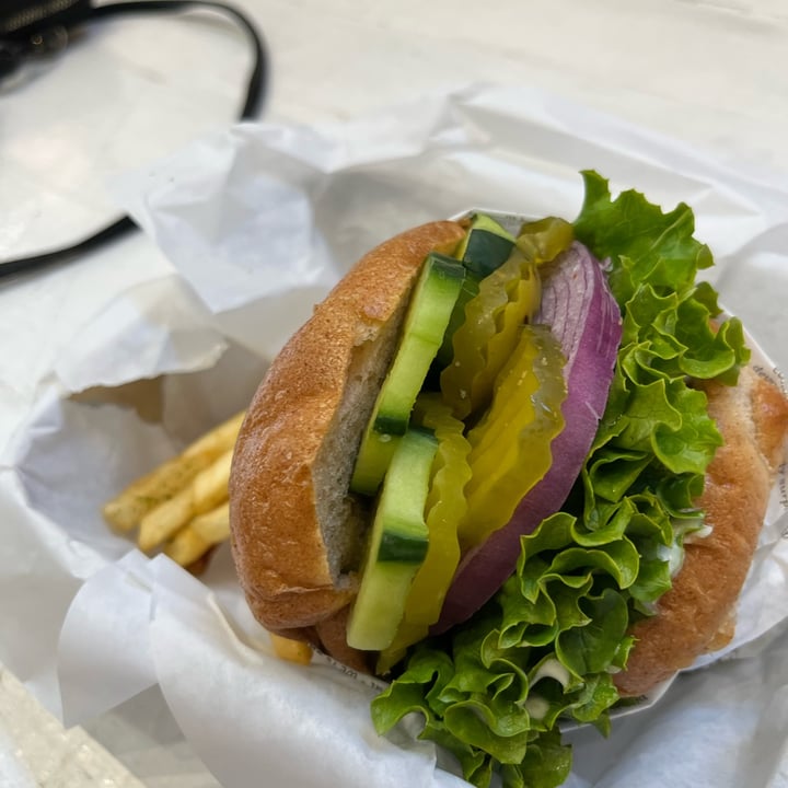 review photo of VeganBurg San Francisco Tangy Tartar shared by @emilylovesmangos on 30 Apr 2022 - review