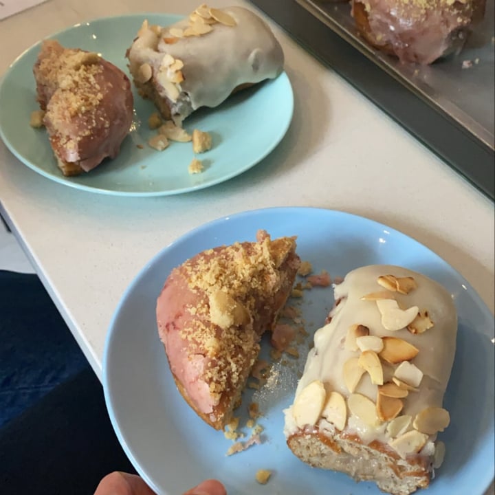 photo of Grumpy & Runt | Little Deli & Donuts Doughnuts shared by @alexpiaramcg on  16 Oct 2020 - review