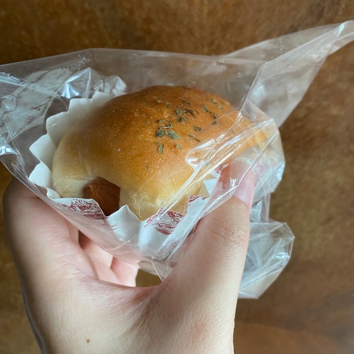 photo of Almond Bakery (Vegetarian) Hot dog bun shared by @serenat on  04 Aug 2020 - review