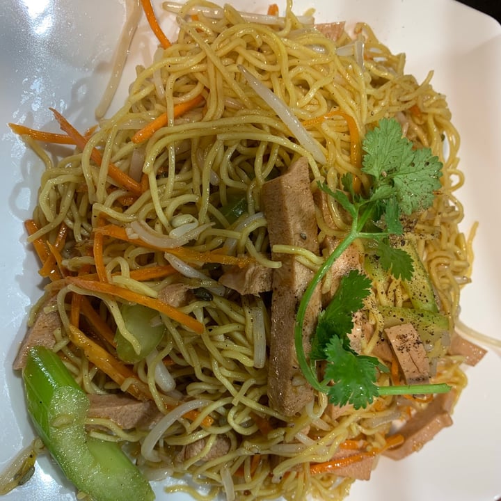 photo of Pho huy Crispy noodle, vegan ham vegetables shared by @happyhealthyvegans on  12 Oct 2020 - review