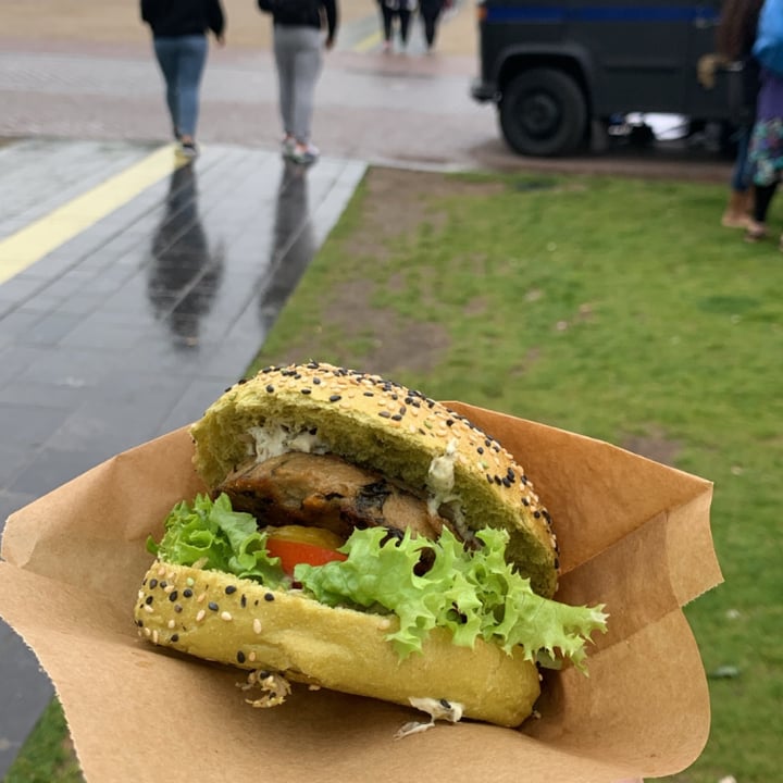 photo of The Dutch Weed Burger Weed burger shared by @hereforareason on  25 Jul 2022 - review
