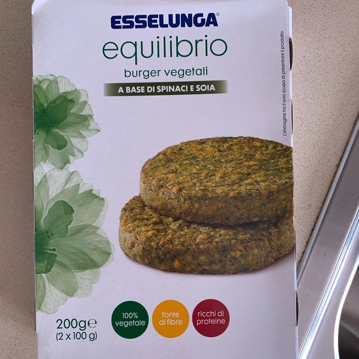 review photo of Esselunga Burger a base di spinaci e soia shared by @stefagnam on 12 Apr 2022 - review