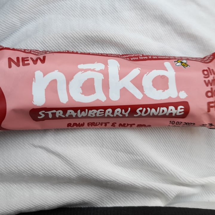 photo of Nākd. Strawberry Sundae shared by @heatherthevegan on  09 Nov 2022 - review