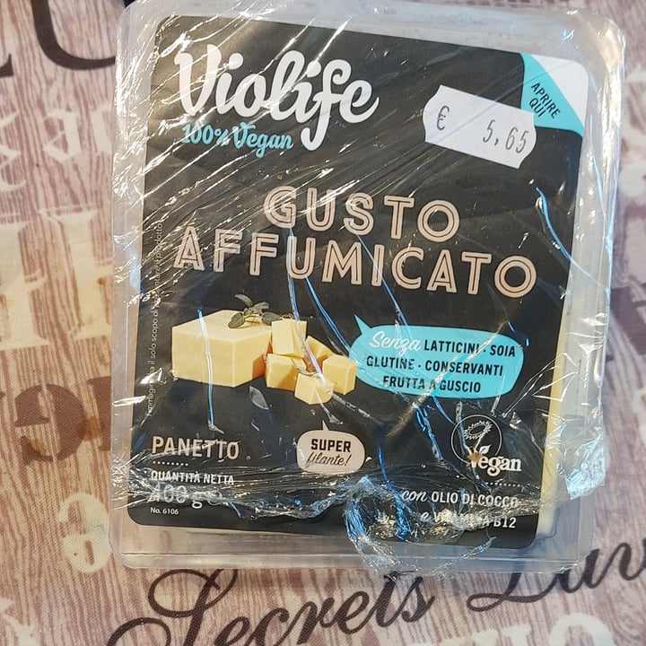 photo of Violife Gusto affumicato shared by @figliadellaterra on  18 Oct 2022 - review
