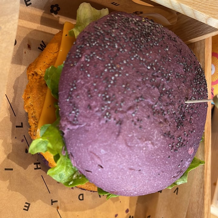 photo of Flower Burger Funky Cecio shared by @gloriettina83 on  07 Apr 2022 - review