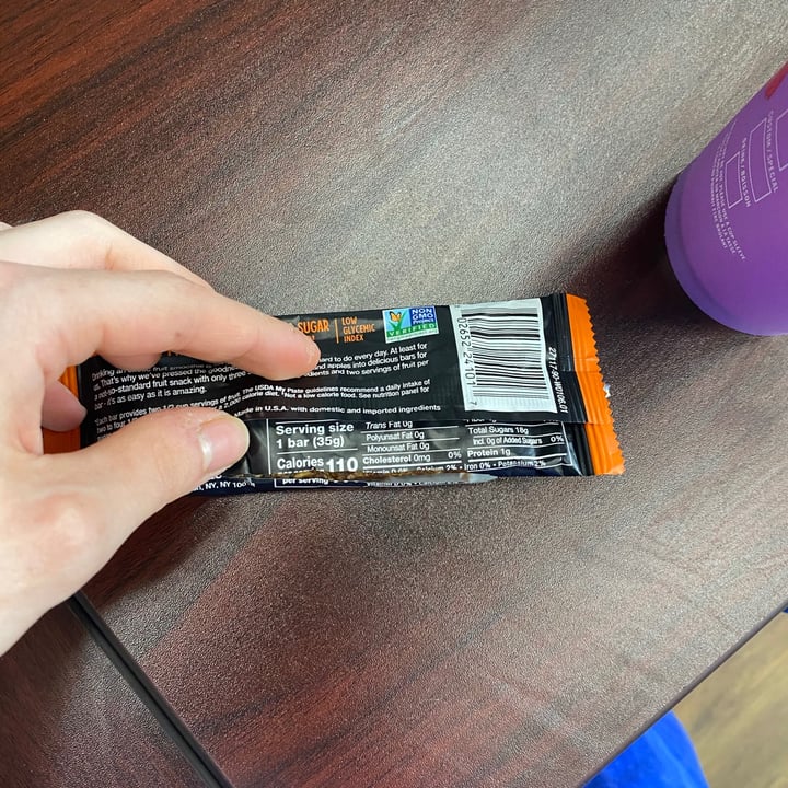 photo of KIND Mango Apple Chia Bar shared by @newbeeemily on  25 Apr 2021 - review