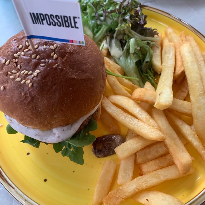 photo of Privé Wheelock Plant-Based Truffled Mushroom Swiss Burger shared by @qingz on  09 Dec 2020 - review