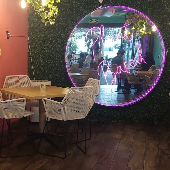 review photo of Buena Vida - Plant Based Bar Hamburguesa Beyond shared by @andisuastee on 23 Oct 2022 - review