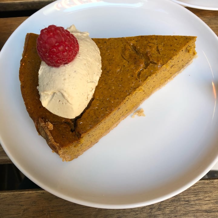 photo of Bunny's Deli Pumpkin pie shared by @astrid269 on  23 Oct 2021 - review