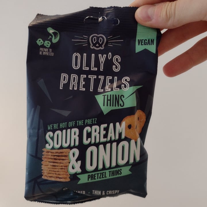 photo of Olly's Pretzels Olly’s Pretzels Thins Sour Cream And Onion shared by @thedappervegan on  30 Jul 2021 - review