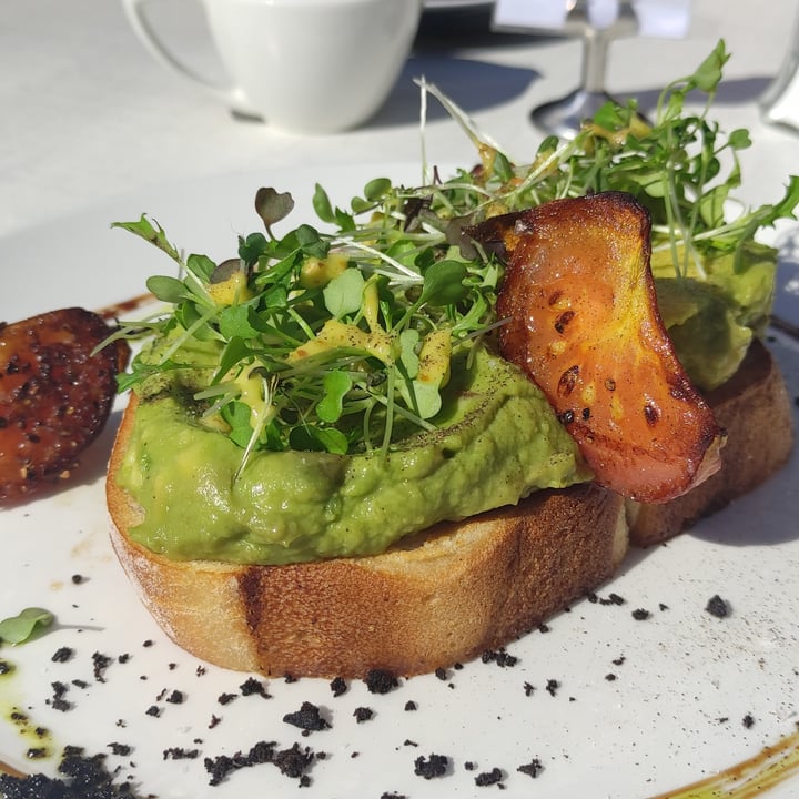 photo of Mona Vale Restaurant Smashed Avocado on Sourdough shared by @lojo on  03 Oct 2021 - review