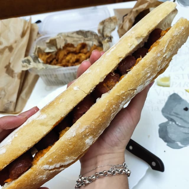 菜肴“Vegata de chorizo y chimichurri”的照片