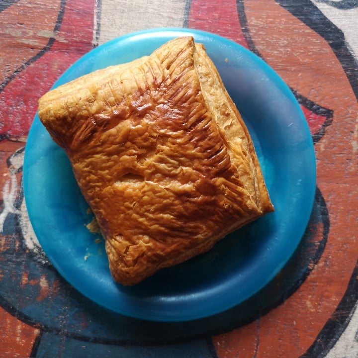 photo of Scoffs Feel Good Food Cheese And Onion Pasty shared by @pointsofellie on  22 May 2021 - review