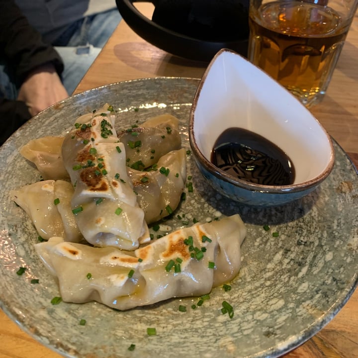 photo of Amarre 69 Gyozas shared by @helenpfuertes on  27 Feb 2022 - review