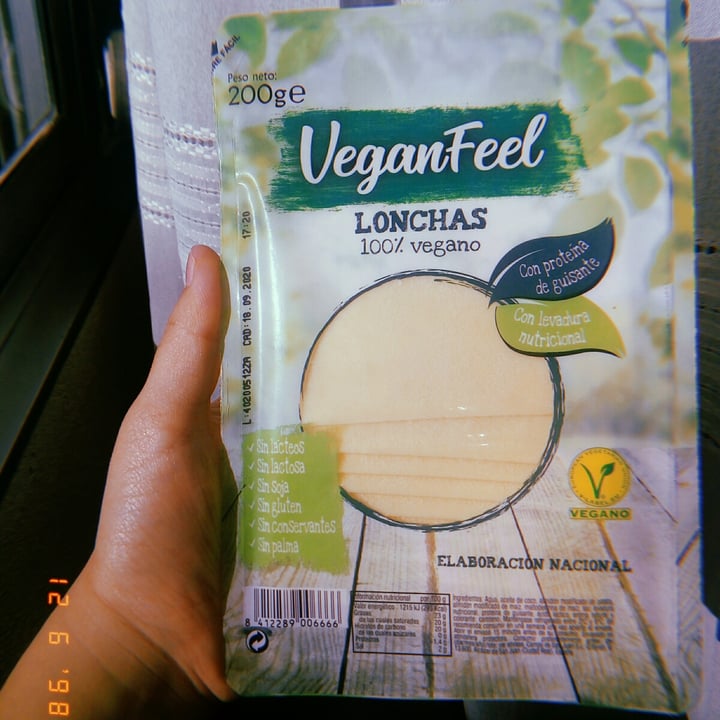 photo of Vegan Feel Lonchas 100% Veganas Queso shared by @zar1vegan on  19 Jun 2020 - review