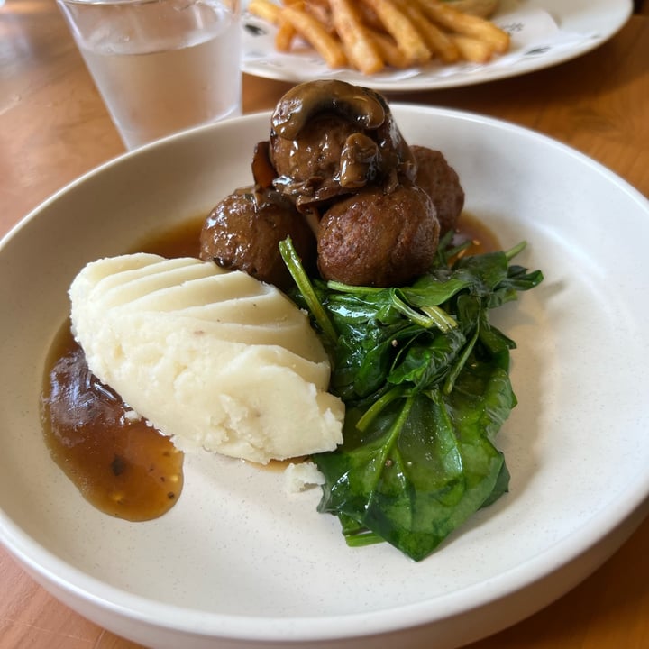 photo of Love Handle  Meatballs shared by @smolnonling on  11 Aug 2022 - review