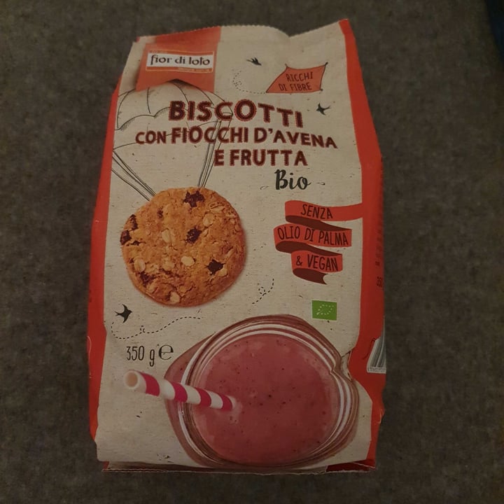 photo of Fior di Loto Biscotti Con Fiocchi D'avena E Frutta shared by @panzerik on  26 Sep 2021 - review