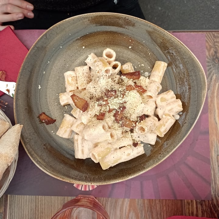 photo of Rifugio Romano Mezzamanica Alla Gricia Vegan shared by @spollyrolly on  23 Feb 2022 - review