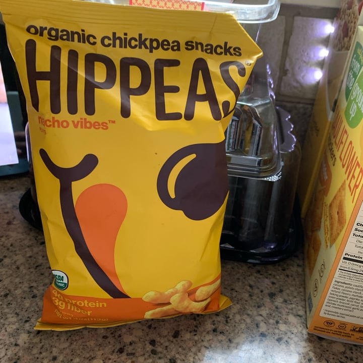 photo of Hippeas Nacho Vibes Organic Chickpea Puffs shared by @mariposaeats on  24 Dec 2021 - review