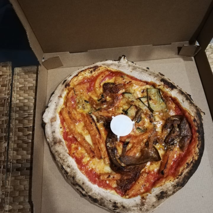 review photo of Capricci Cafe Verdure Pizza shared by @veganpatty on 16 Apr 2021 - review