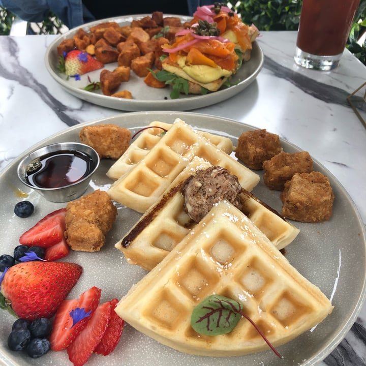 photo of Astoria Bistro Botanique Chick’n & Waffles shared by @eliseham on  01 Dec 2021 - review